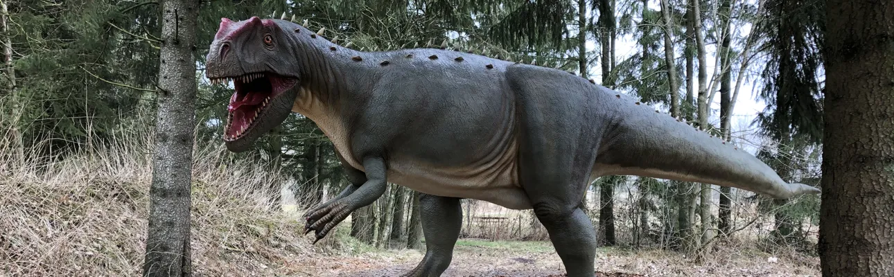 Allosaurus im GIVSKUD ZOO